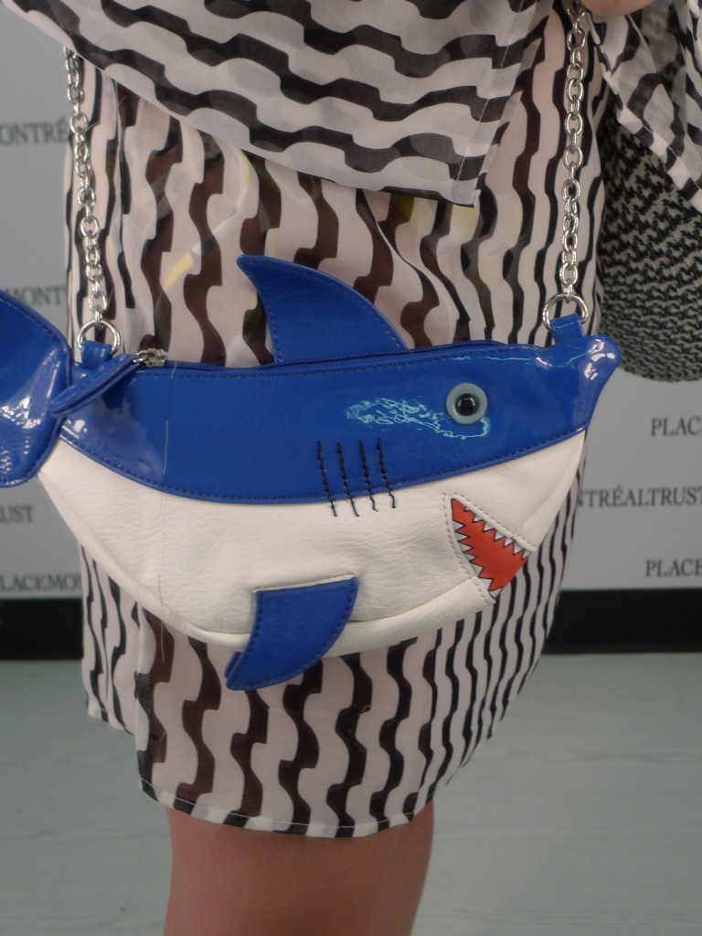 Looks de plage à Place Montréal Trust.