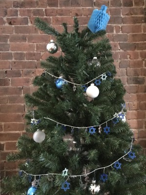 Notre premier sapin de… Chrismukkah :)